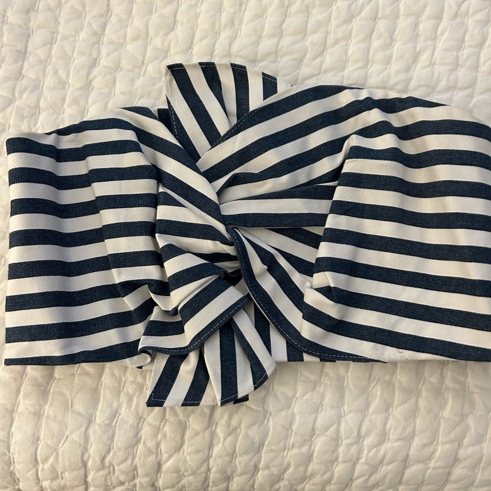 WAYF 2 piece set size small - perfect condition